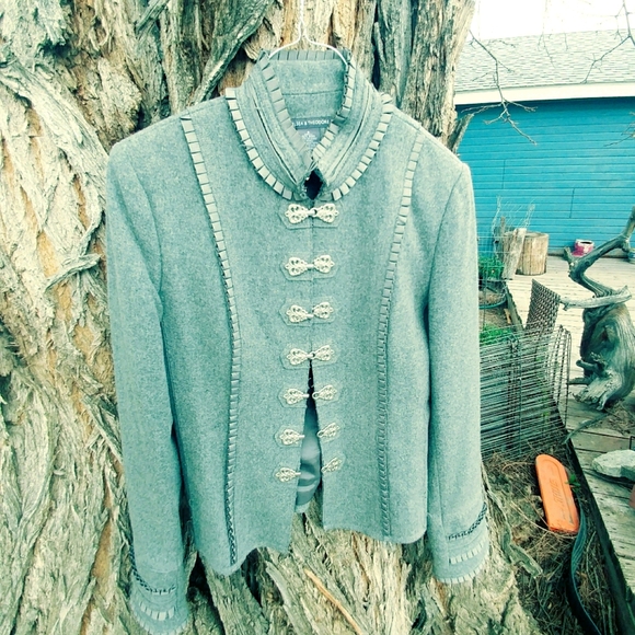 Chelsea & Theodore Jackets & Blazers - Beautiful jacket